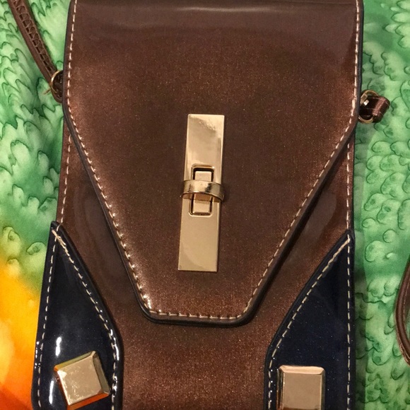 Bronze/copper crossbody small purse - Picture 6 of 6